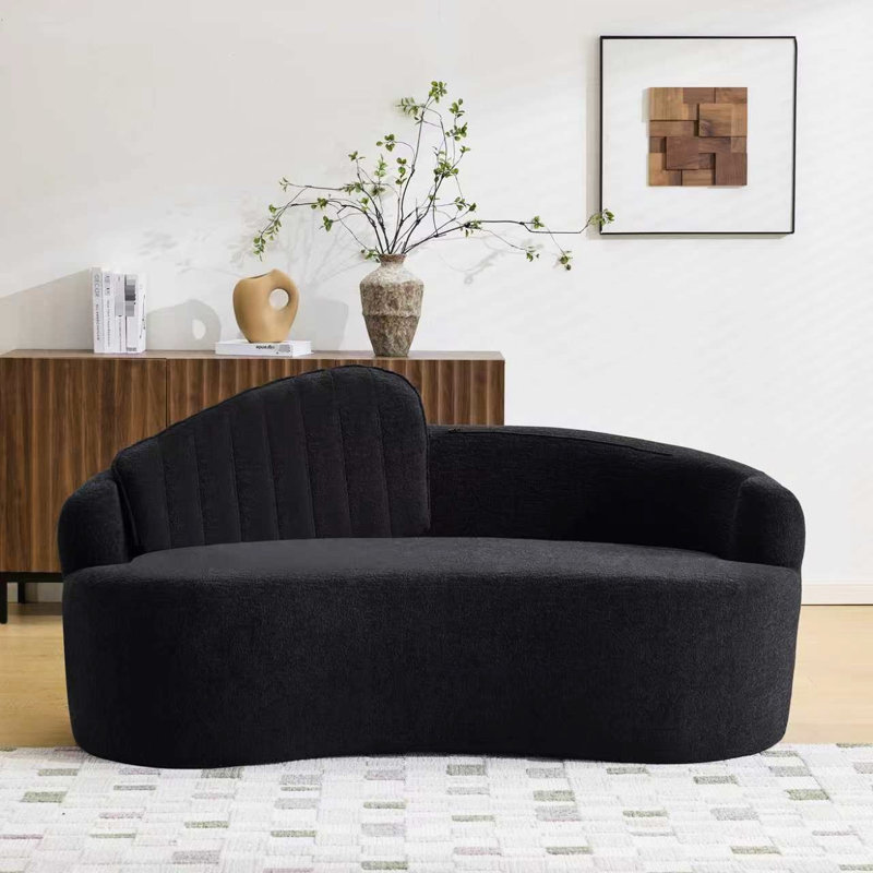 Canapé à deux places incurvé en chenille noire avec siège amovible, style rétro minimaliste, idéal pour les petits espaces. Assise mi-ferme, rembourrage en mousse, 4 places, hauteur 83 cm, structure compacte.