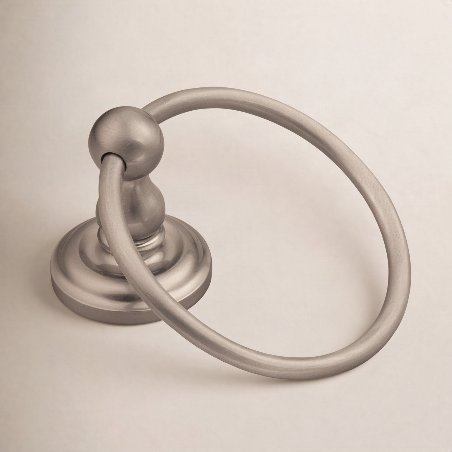 Madison Towel Ring, Pewter