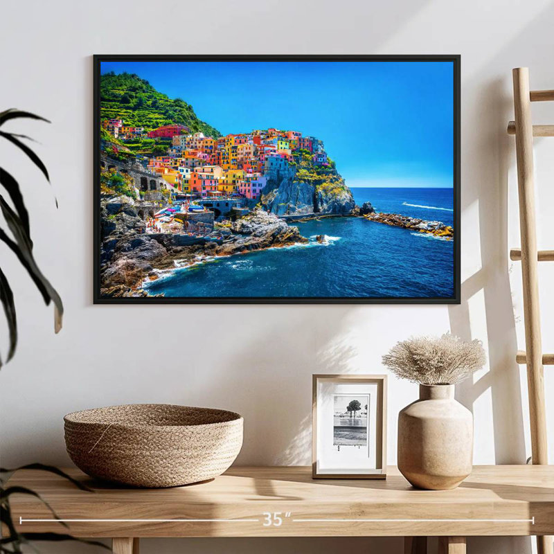 Cinque Terre, bord de mer, 25 po x 17 po, Cadre flottant noir