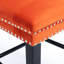 Chaises de bar modernes en velours avec capitonnage à boutons et pieds en bois, finitions soignées, dossier confortable, ensemble de 2 chaises de luxe orange rembourrées.