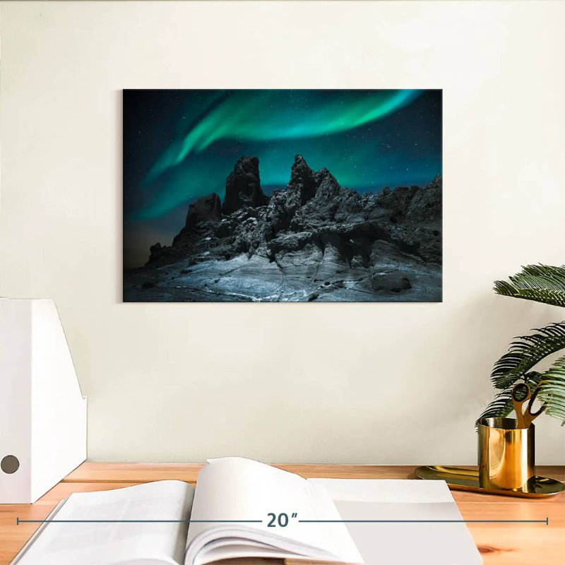 Alvord Starry Iceland Northern Lights, 8" H x 12" W