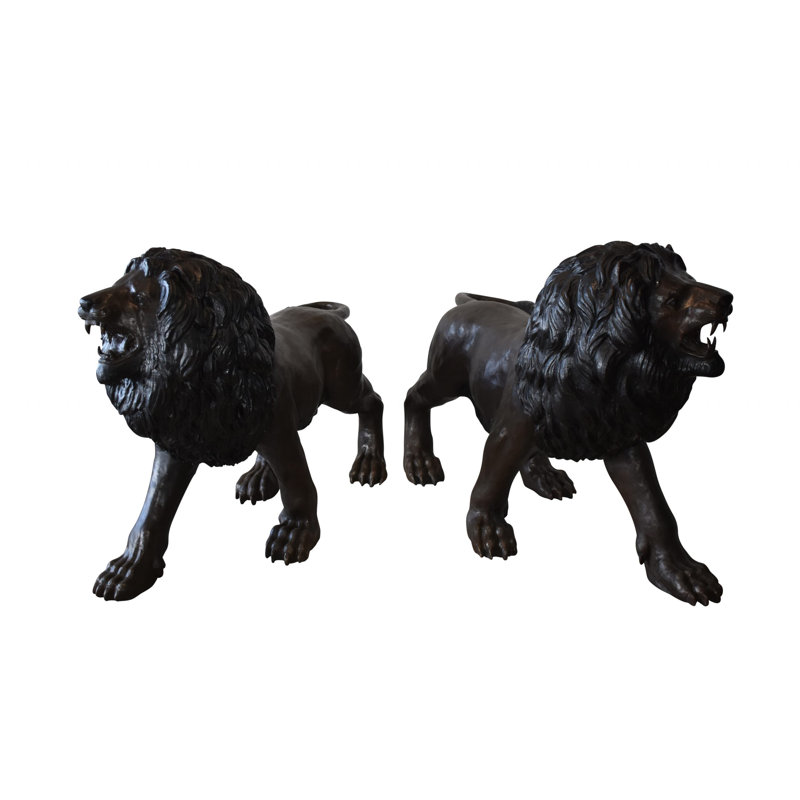 Une paire de grands lions marchant côte à côte en bronze, taille: 24 po x 60 po x H 41 po
