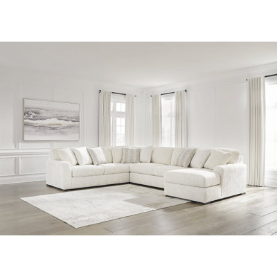 Chessington 4-Piece Sectional With Chaise
