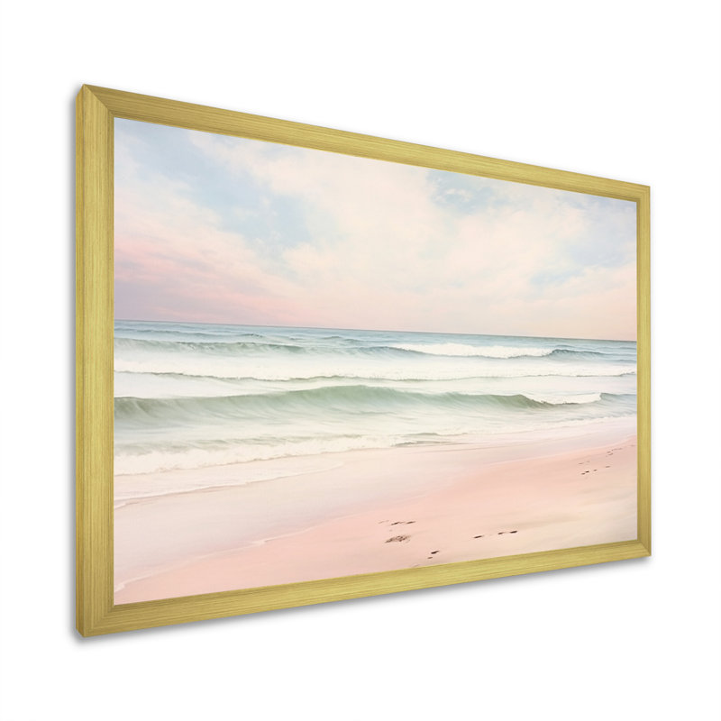 «Ocean Tranquility Tender Pink Pastel Sunrise I - Coastal Beach», art mural, H 34 po x l 44 po, Cadre photo unique, Doré