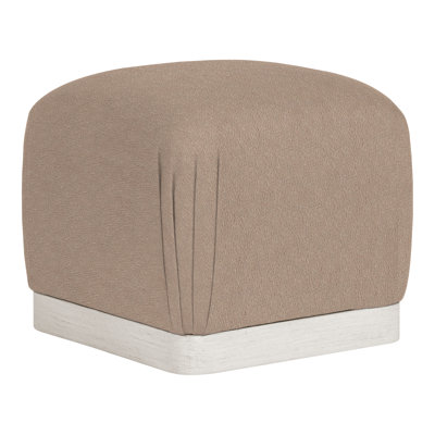 Nola Ottoman