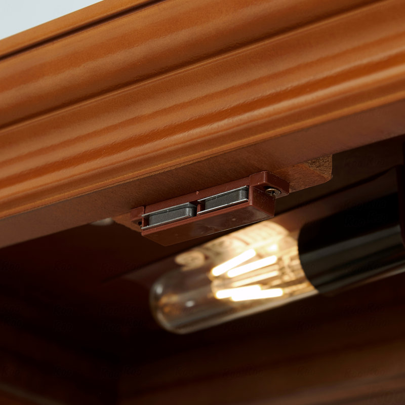 Armoire de salle à manger avec tablettes réglables et panneau arrière en miroir Ahriya, Noyer