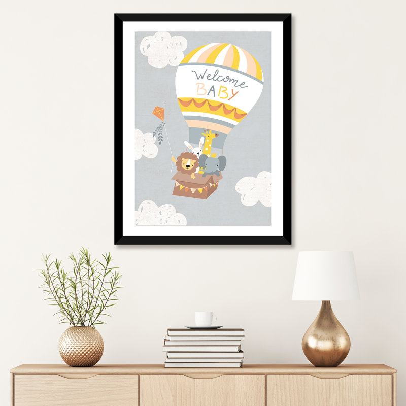 «Baby Adventure Awaits IV» par Caroline Alfreds - impression d'art graphique, H 32 po x l 24 po x P 1 po, Papier encadré noir