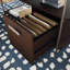 Bureau en bois en L avec 2 tiroirs à glissement lisse, brun