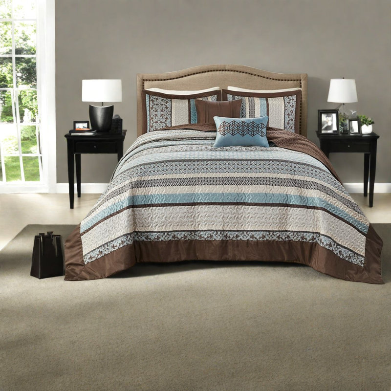 Elegant Jacquard Bedding Sets, 100% Polyester, Traditional Style For Home