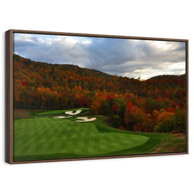 Parcours de golf d'automne