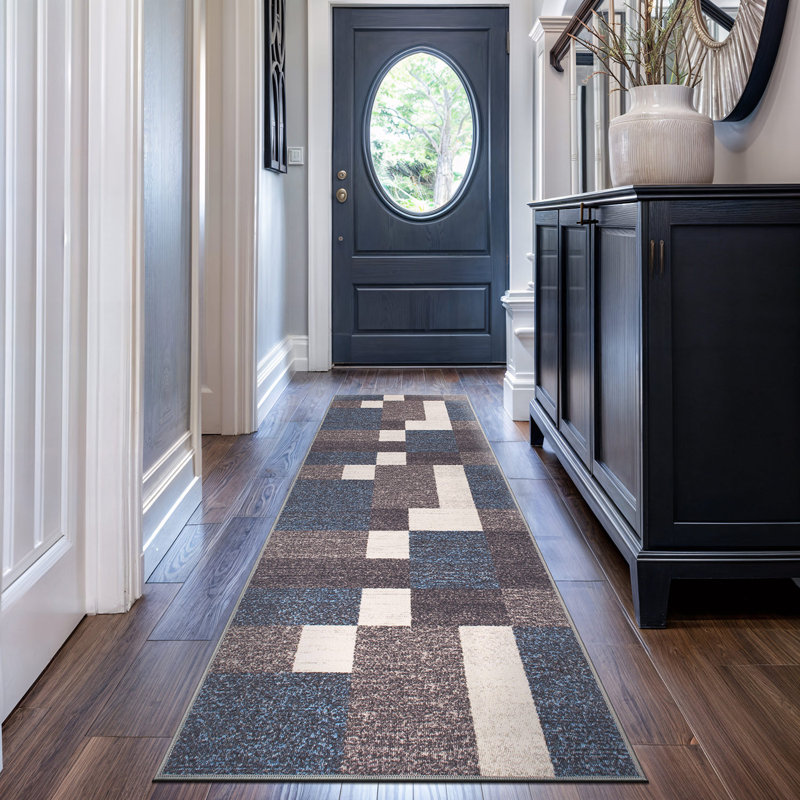 Tapis bleu touffeté à motif géométrique Allyne, Tapis de couloir 2 pi 7 po x 12 pi