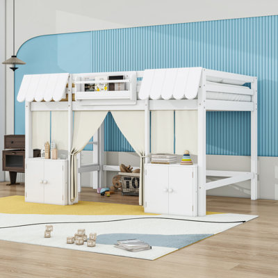 Lit mezzanine avec contes de fées et tablettes