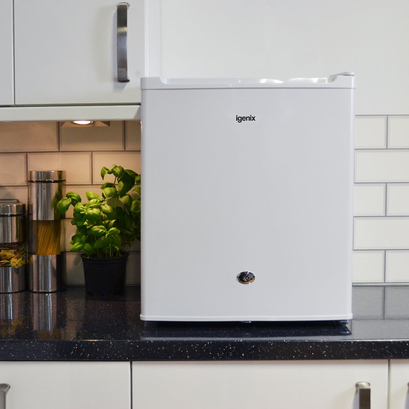 Igenix 47 Litre Table Top Fridge, White