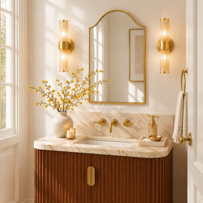 Miroir de salle de bain Sasi en laiton brossé doré, miroir de salle de bain arqué festonné en laiton brossé, 81 cm x 61 cm
