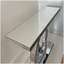 Table d'appoint moderne en verre avec miroir et table d'appoint à effet miroir avec base en forme de C double