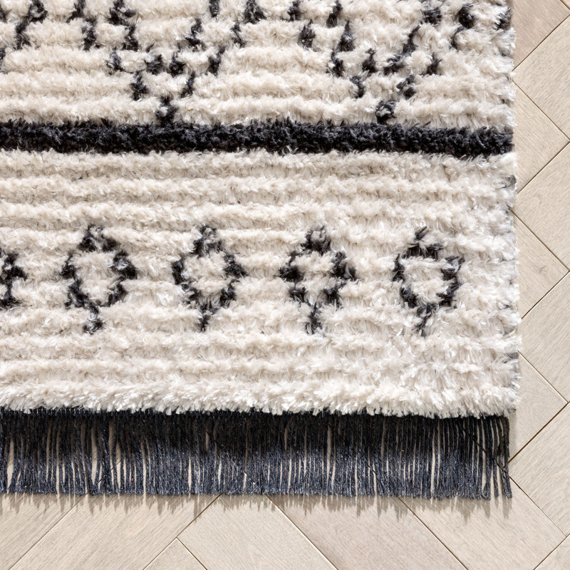 Handmade Beige and Gray Diamond Pattern Runner Rug
