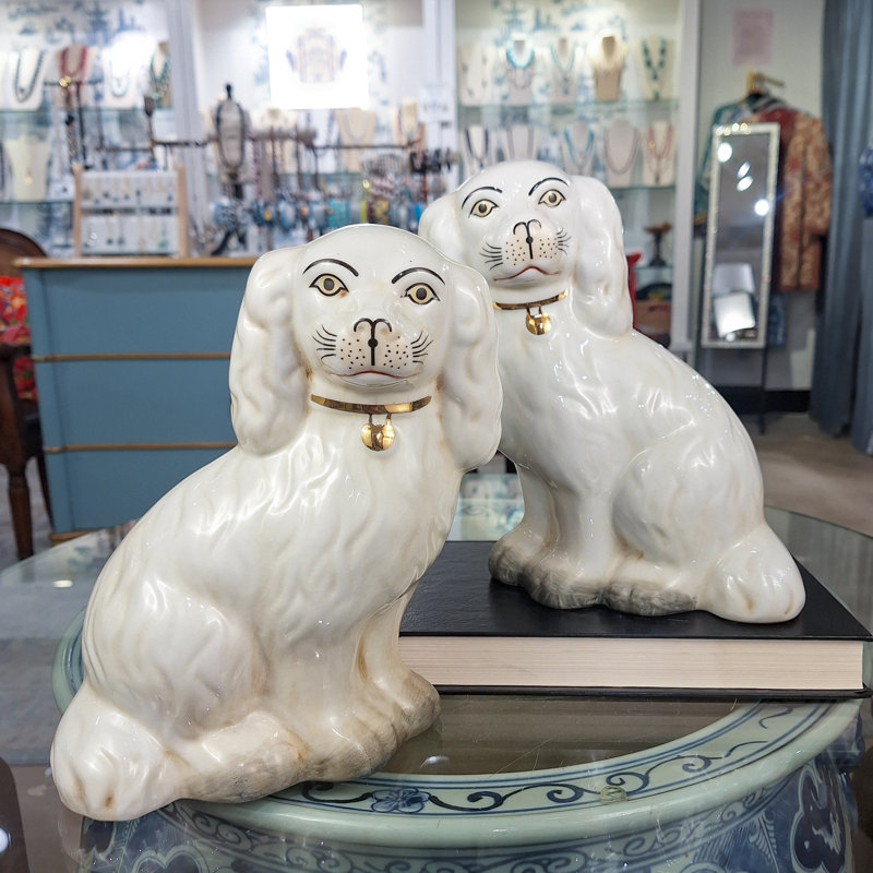 Staffordshire Style Dog Figurines – Antique Gold Chain Cream (Set of 2)