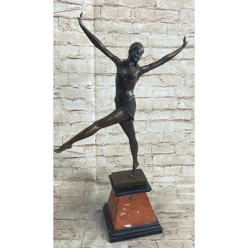 Figurines et sculptures Emmarae