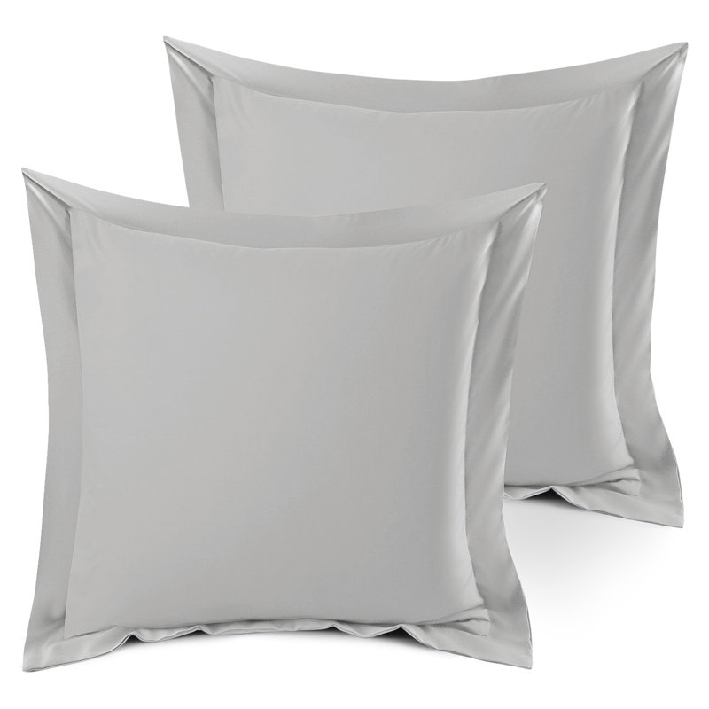 Polyester Bedding, 18" x 18", Silver