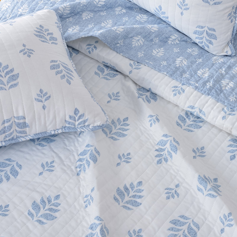 Blue and White Microfiber Full Quilt Set with Reversible Shams