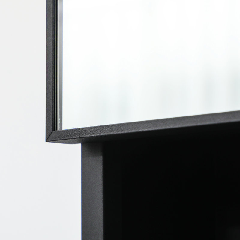 Armoire de salle de bain en noir avec portes doubles et tablettes compactes