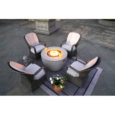 Ensemble de conversation pour 4 personnes avec coussins