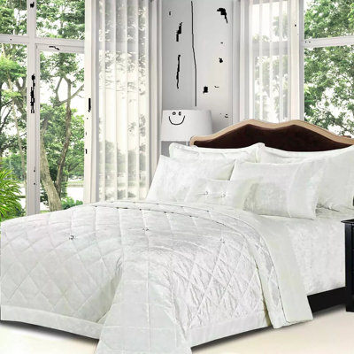 Polyester Bedspread with Pillow Shams