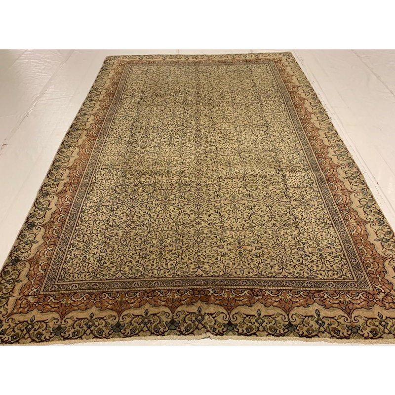 Tapis Kayseri 6 pi 6 po x 9 pi 6 po Anatolian