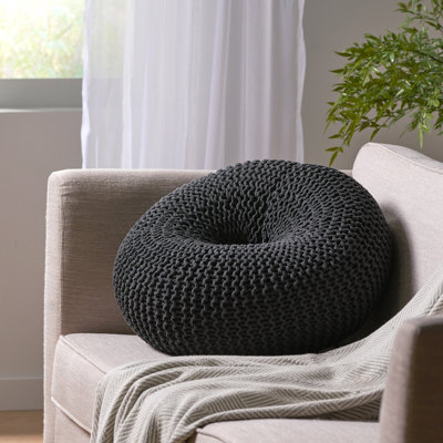 Pouf tricoté