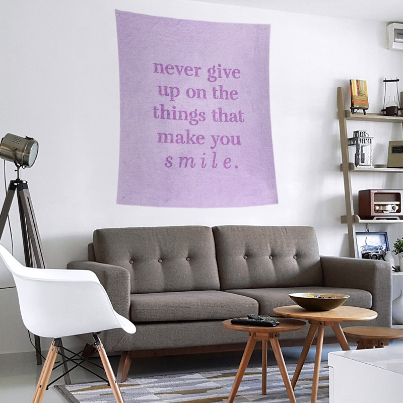 Tapisserie en polyester et citation manuscrite en polyester perseverance, H 80 po x l 68 po, Violet