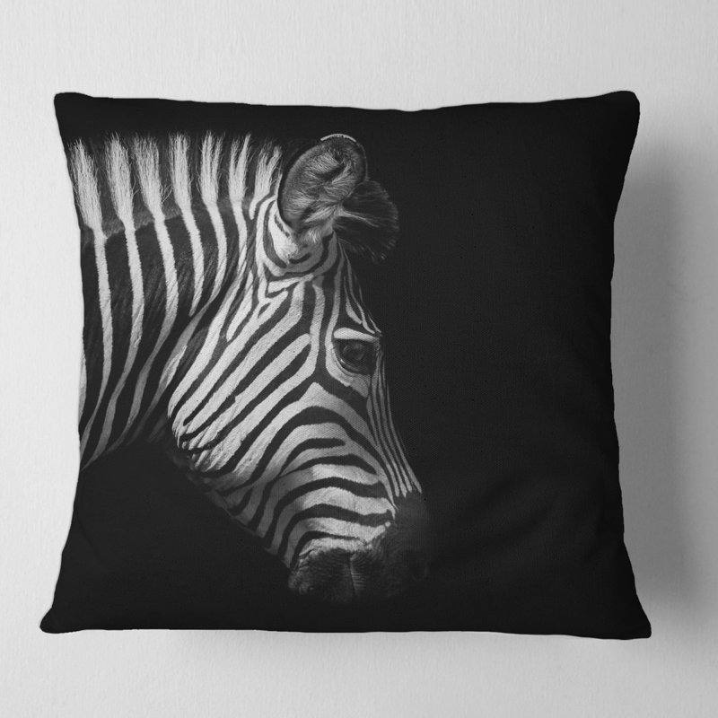 Portrait monochrome de la housse de coussin carré avec tête de zèbre et insert, 18" x 18"