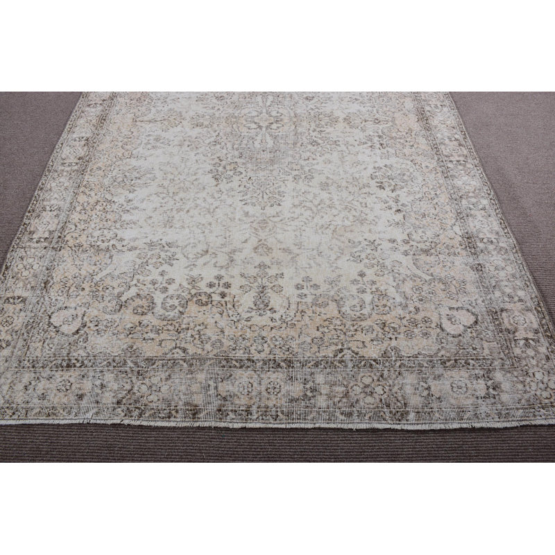 Authentique grand tapis turc beige: style anatolien rétro idéal pour les salons et les espaces de vie