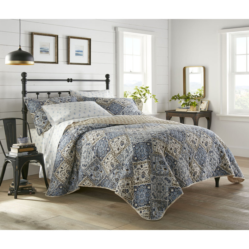 Stone Cottage Arell Reversible Quilt Set, Full/Queen Quilt + 2 Standard Shams