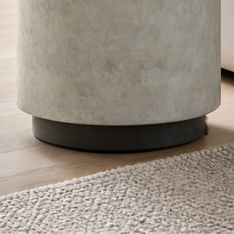 Table d'appoint ronde moderne en béton 14,8 pouces avec aspect ciment bas 4 pieds réglables capacité 198 lb sans assemblage pour le salon et le patio
