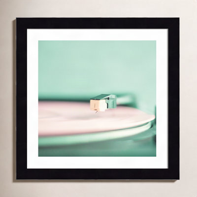 Analogue by Caroline Mint