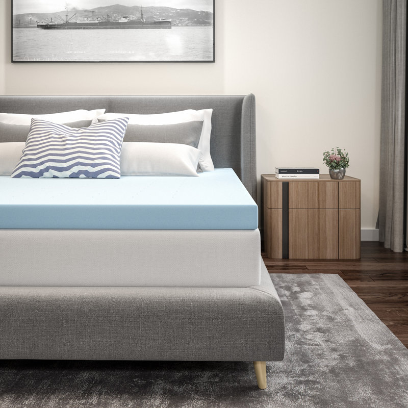 Surmatelas en mousse à mémoire de forme hypoallergénique et infusée de gel 3 po Addilynn, Double