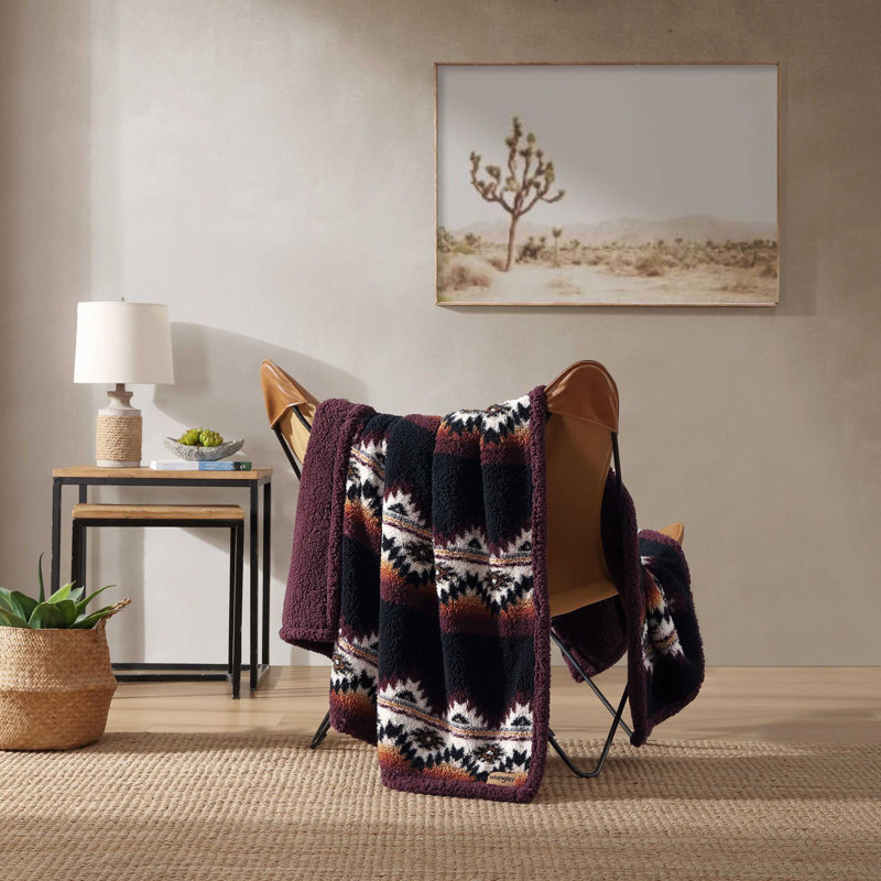 Wrangler Mountain Fog Sherpa Brown Throw Blanket, Brown Geometric