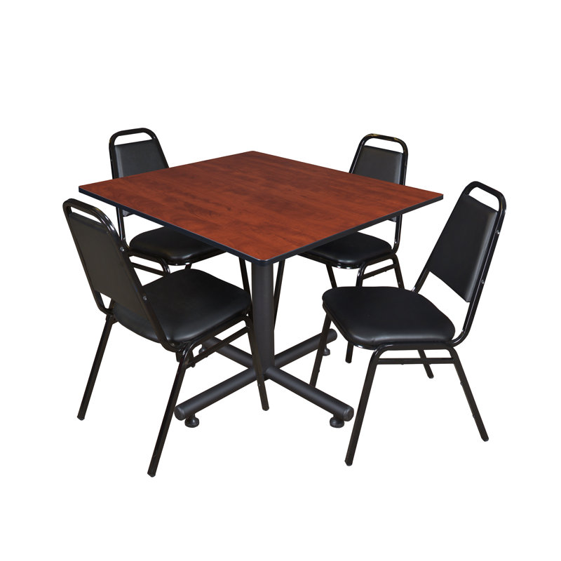 Table de salle de pause carrée Nicklo, 4 chaises empilables, Stratifié cerise, H 29 po x L 48 po x l 48 po