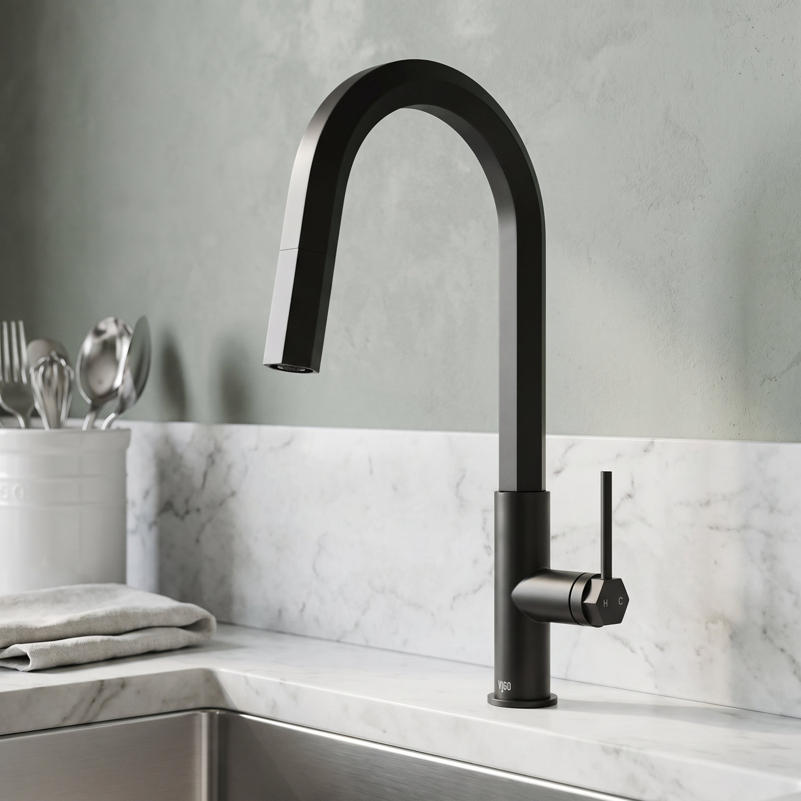 Hart Pull-Down Kitchen Faucet, Matte Black