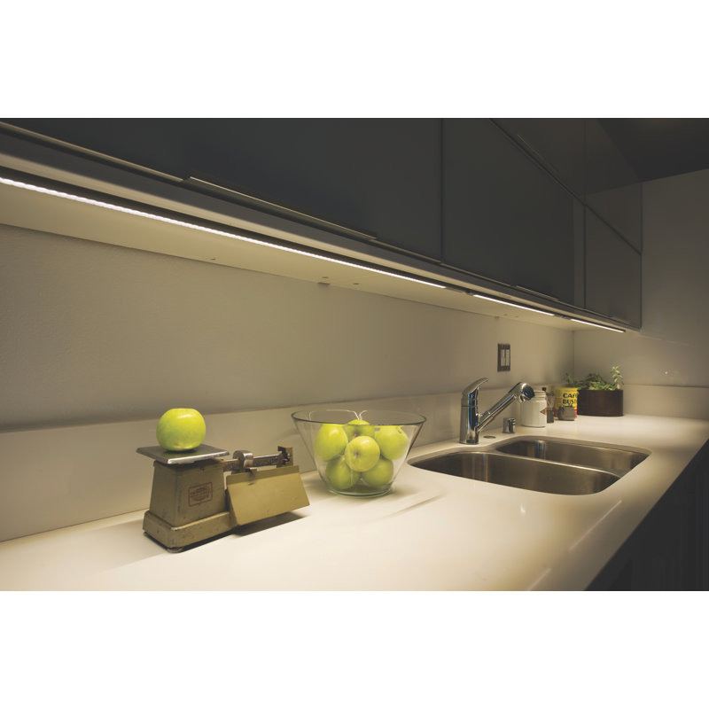 Barre lumineuse DEL sous l'armoire