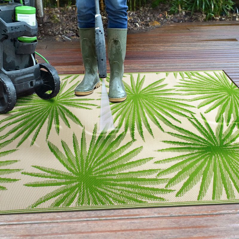 Andalyn Tropical Green/Ivory Reversible Indoor/Outdoor Area Rug, Rectangle 7'10" x 10'