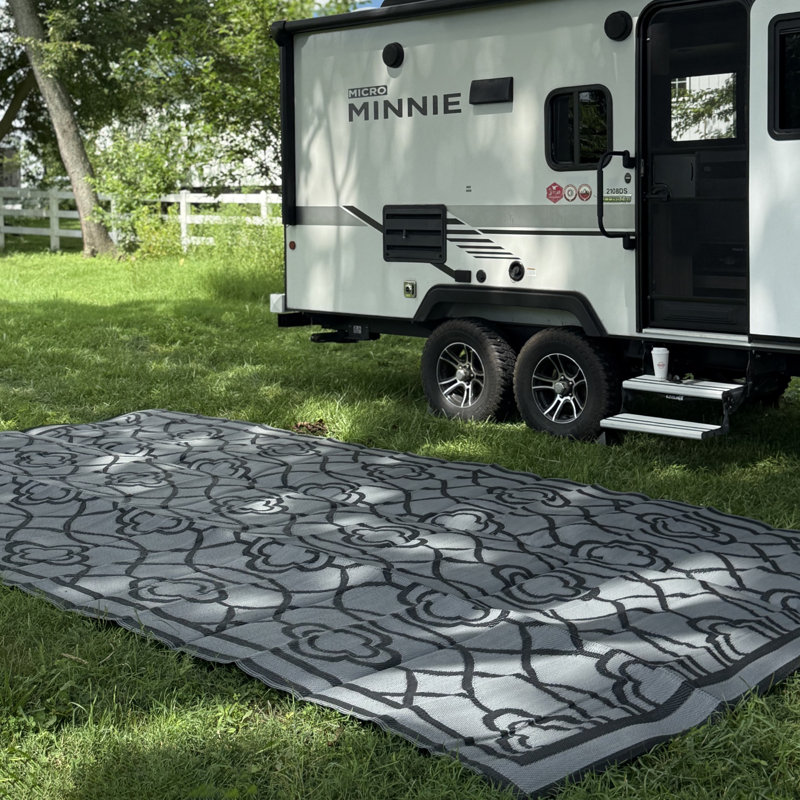 Reversible Outdoor RV Rug, 9' x 18', Lantern, Black & Grey