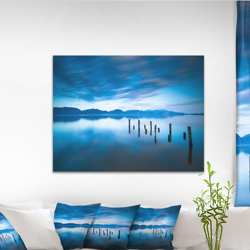 «Blue Lake with Wooden Pier», impression, H 16 po x l 32 po x P 1 po, Toile tendue
