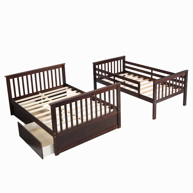 Lit simple superposé au dessus d'un lit double avec tiroirs de rangement, lit superposé en bois avec échelle et garde-corps
