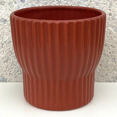 Matte Rust Ribbed Planter