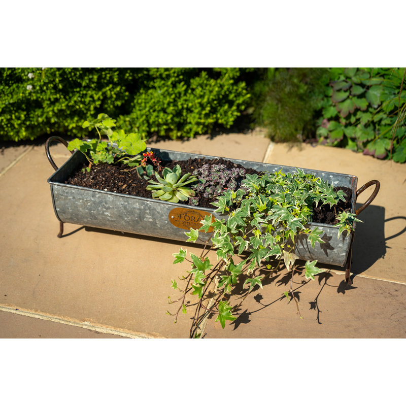 Leavenworth Metal Planter