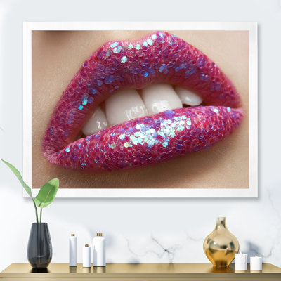Femme, femme, rouge à lèvres et paillettes - Photographie sur toile