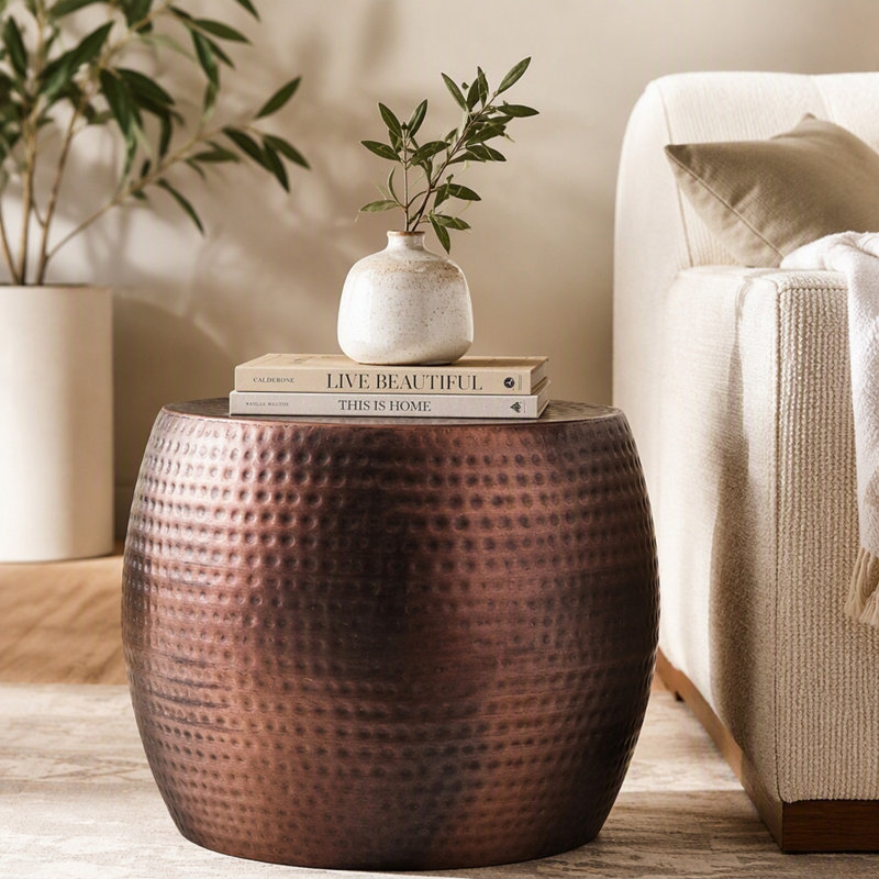 D19.5X16" Nuria Hammered Accent Table