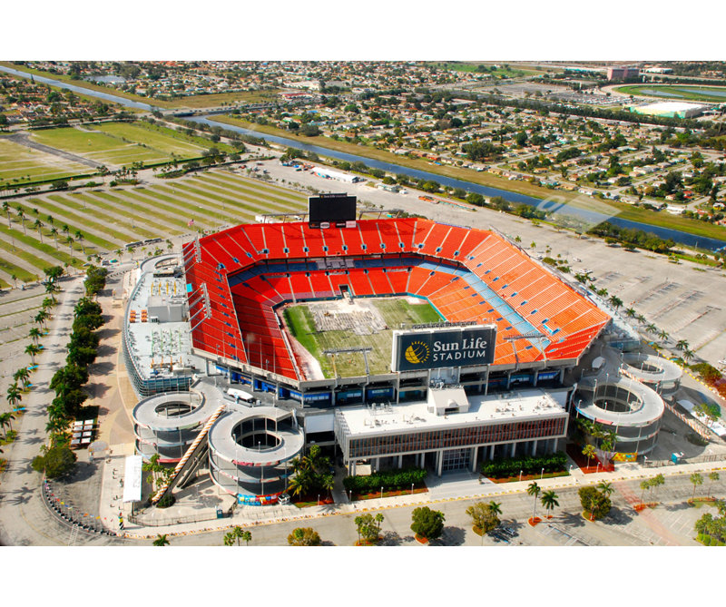 Hard Rock Stadium, H 16 po x l 24 po