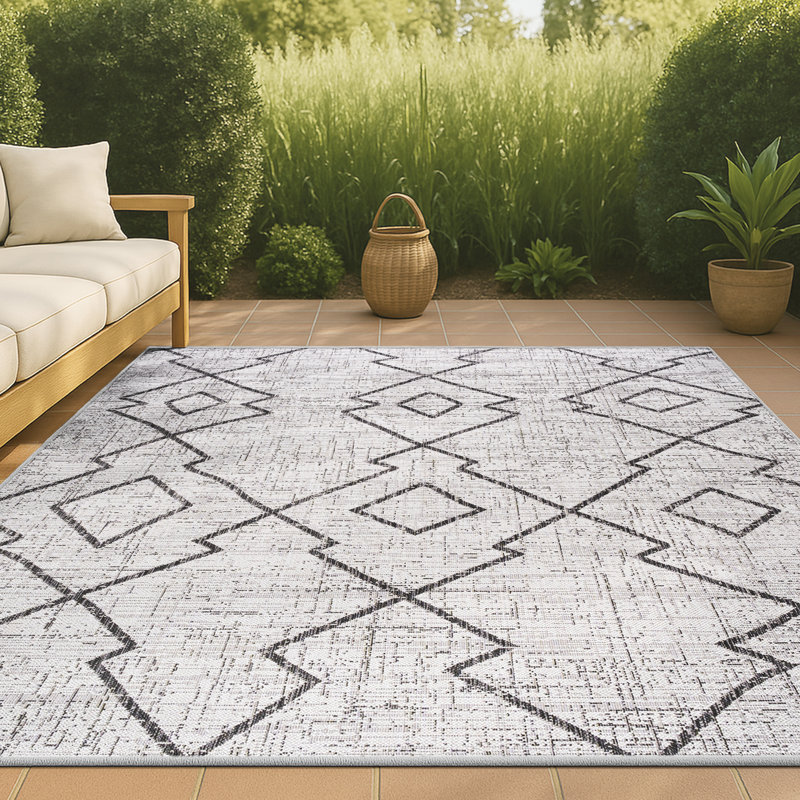 Mudge Tribal Diamond Trellis Ivory/Black Indoor/Outdoor Rug, Rectangle 3'11" x 6'